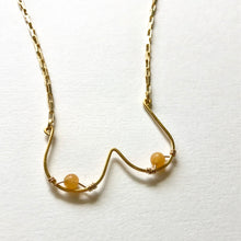 Indlæs billede til gallerivisning 'Femme' halskæde med gule perler (Made to order)