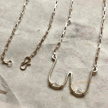 Indlæs billede til gallerivisning 'Femme' halskæde i sølv med transparente perler