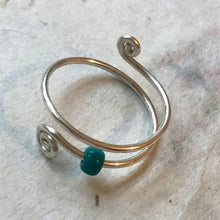 Indlæs billede til gallerivisning Fingerring mod angst med dobbelt skinne