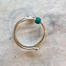 Indlæs billede til gallerivisning Fingerring mod angst med dobbelt skinne