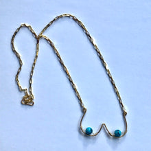 Indlæs billede til gallerivisning 'Femme' halskæde med turkise perler