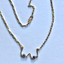 Indlæs billede til gallerivisning 'Femme' halskæde med brune perler