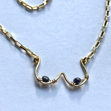 Indlæs billede til gallerivisning 'Femme' halskæde med brune perler