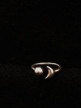 Indlæs billede til gallerivisning 'All the way to the moon' ring