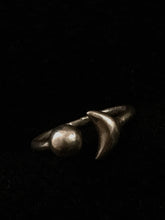 Indlæs billede til gallerivisning 'All the way to the moon' ring