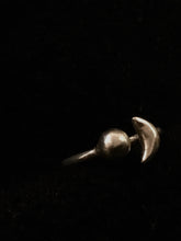 Indlæs billede til gallerivisning 'All the way to the moon' ring