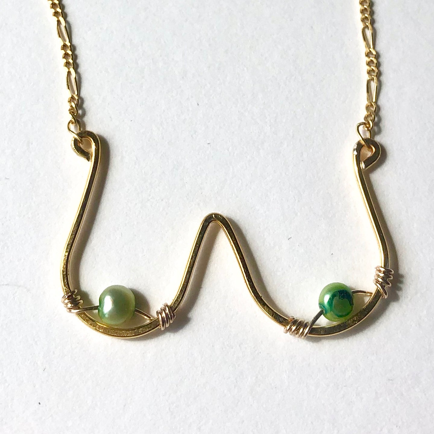 'Femme' halskæde med grønne ferskvandsperler